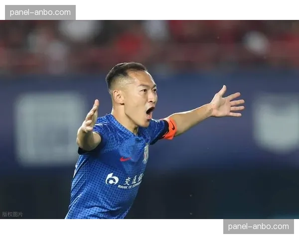 【2026年4月中超联赛反击效率与攻防转换速度·人物·特写更衣室故事：上海申花外援分享团队暗号，用于场上瞬间沟通反击跑位路线
