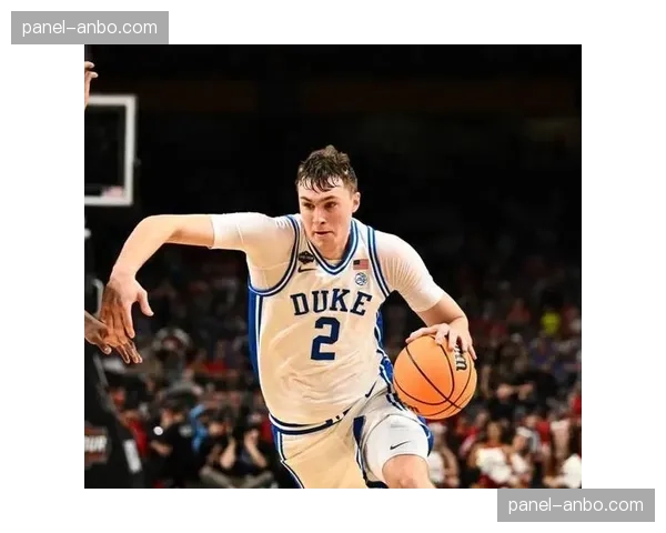 观点：过度依赖单打？独行侠关键时刻战术选择单一性引发讨论。